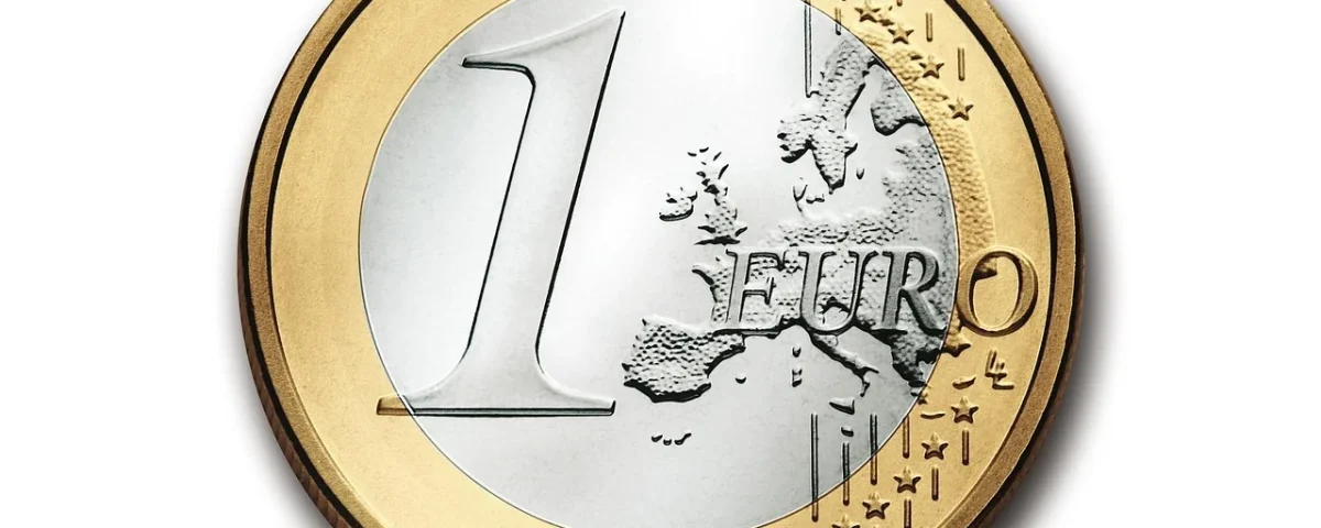The Crypto Trends Shaping Our Moment: A Deep Dive into Today's Top Coins