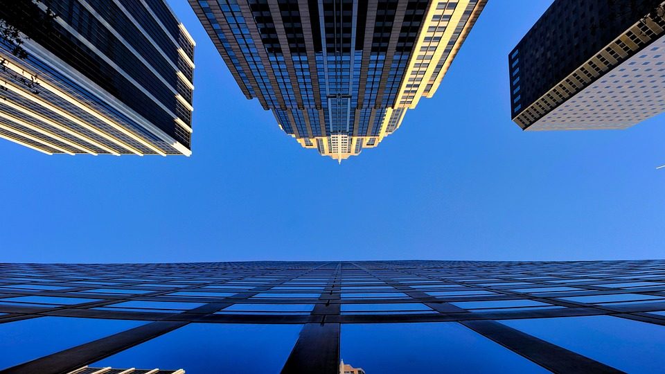 Initial Jobless Claims Drop: Implications for the U.S. Economy and Crypto Markets