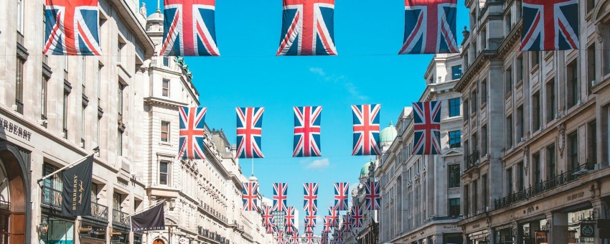 UK's Crypto Parliamentary Group Investigates Banking Barriers for Digital Asset Businesses