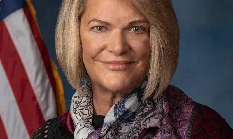 Senator Lummis Advocates for CLARITY Act to Protect Crypto Customer Assets